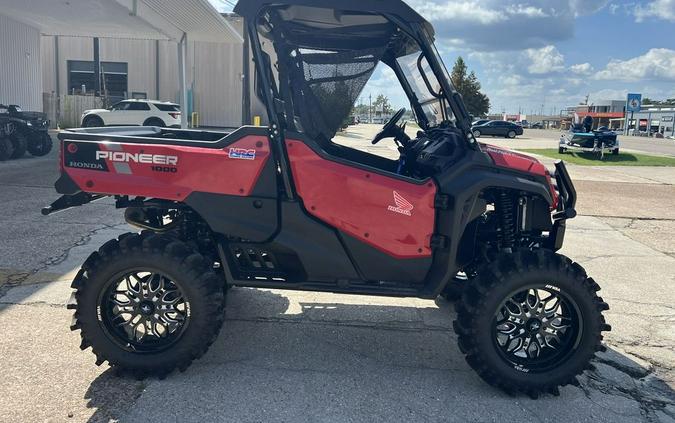 2025 Honda® Pioneer 1000 Deluxe