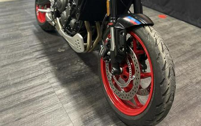 2026 Triumph TRIDENT 660 - TRIPLE TRIBUTE