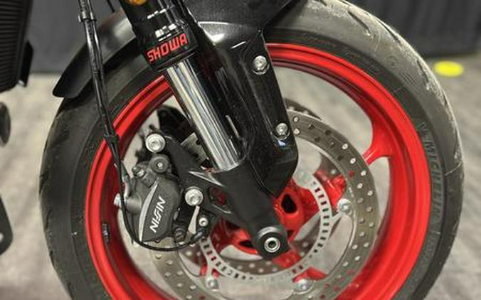 2026 Triumph TRIDENT 660 - TRIPLE TRIBUTE