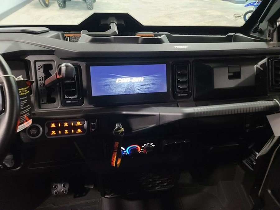 2026 Can-Am Defender MAX Limited HD11
