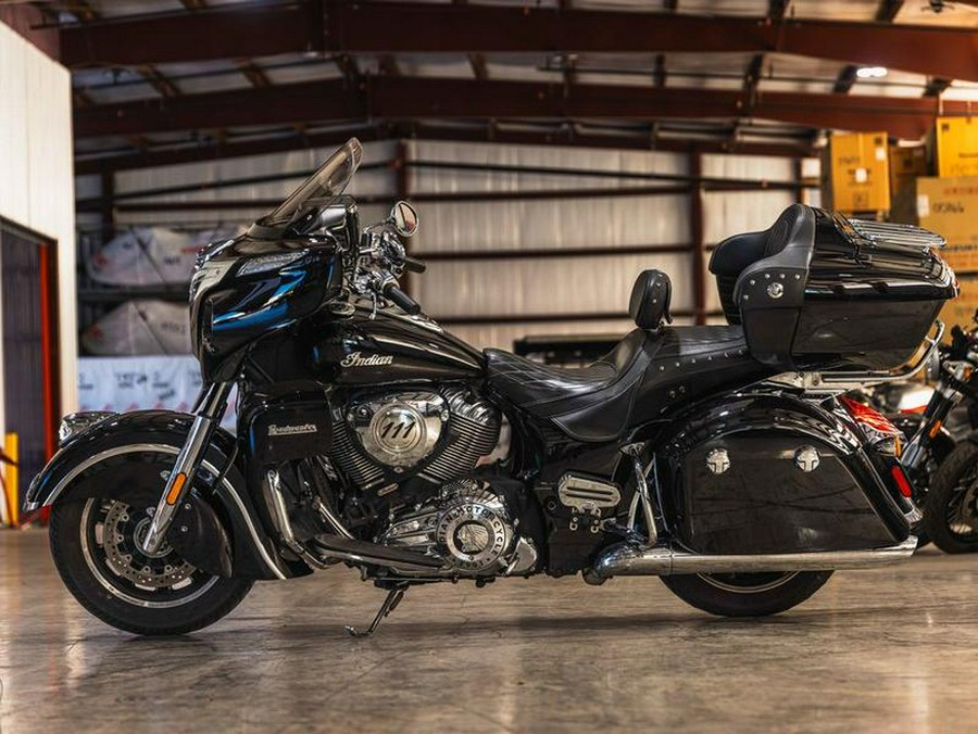 2018 Indian Motorcycle® Roadmaster® ABS Thunder Black
