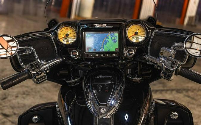 2018 Indian Motorcycle® Roadmaster® ABS Thunder Black