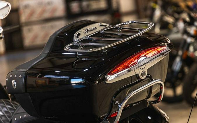 2018 Indian Roadmaster ABS Thunder Black ABS Icon Thunder BlackSnake Skin Gree