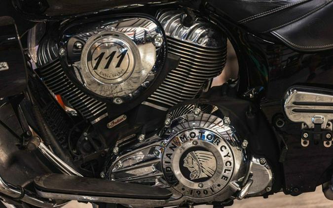 2018 Indian Roadmaster ABS Thunder Black ABS Icon Thunder BlackSnake Skin Gree