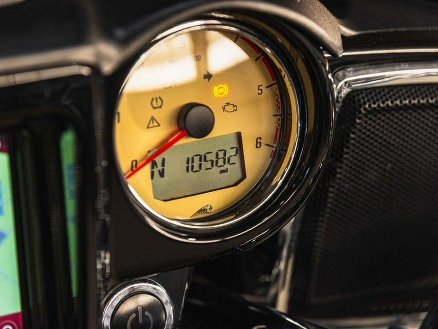 2018 Indian Motorcycle® Roadmaster® ABS Thunder Black