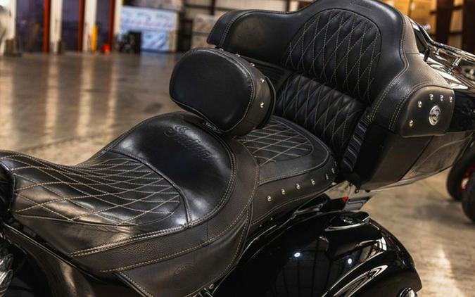 2018 Indian Roadmaster ABS Thunder Black ABS Icon Thunder BlackSnake Skin Gree