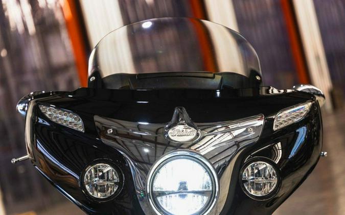 2018 Indian Roadmaster ABS Thunder Black ABS Icon Thunder BlackSnake Skin Gree