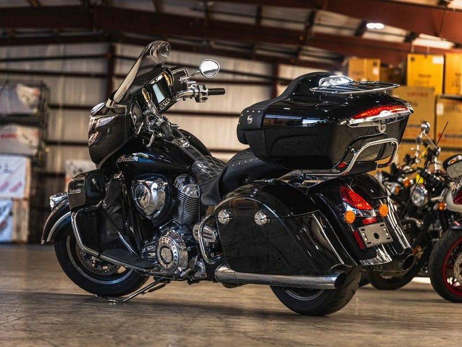 2018 Indian Motorcycle® Roadmaster® ABS Thunder Black