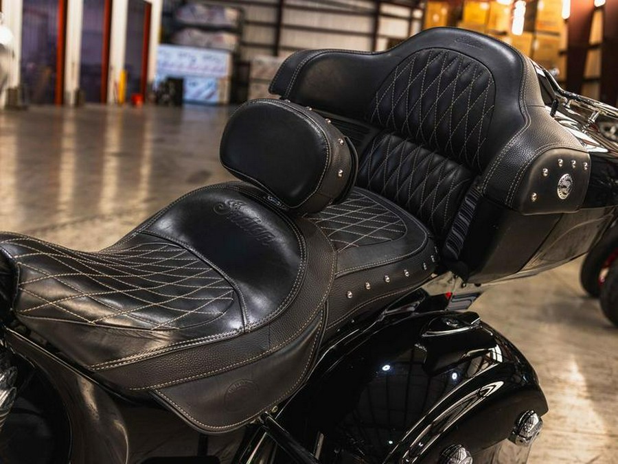 2018 Indian Motorcycle® Roadmaster® ABS Thunder Black