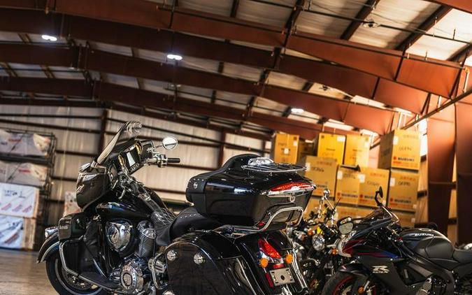 2018 Indian Motorcycle® Roadmaster® ABS Thunder Black