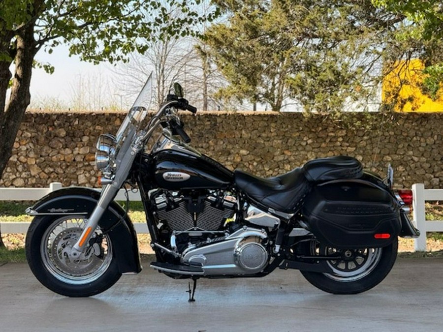 2023 Harley-Davidson FLHCS - Heritage Classic