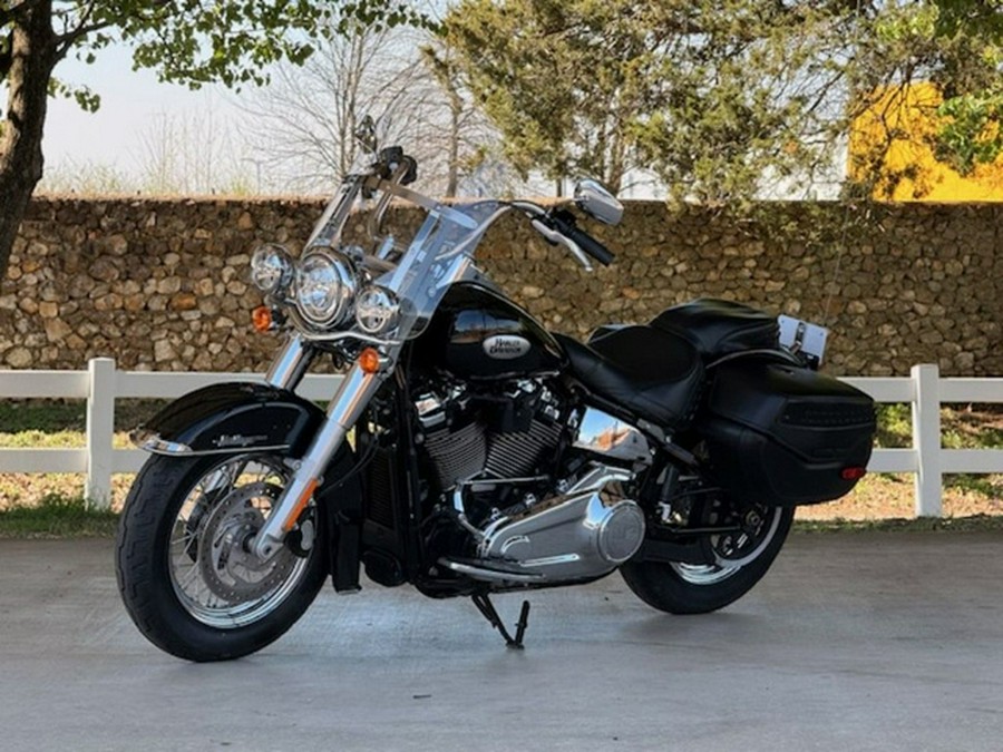 2023 Harley-Davidson FLHCS - Heritage Classic