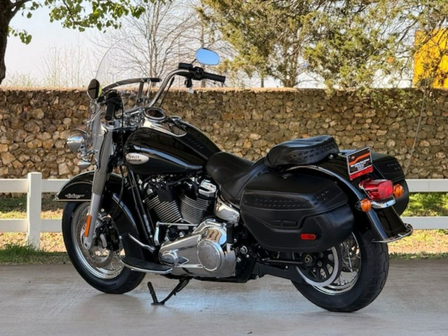 2023 Harley-Davidson FLHCS - Heritage Classic