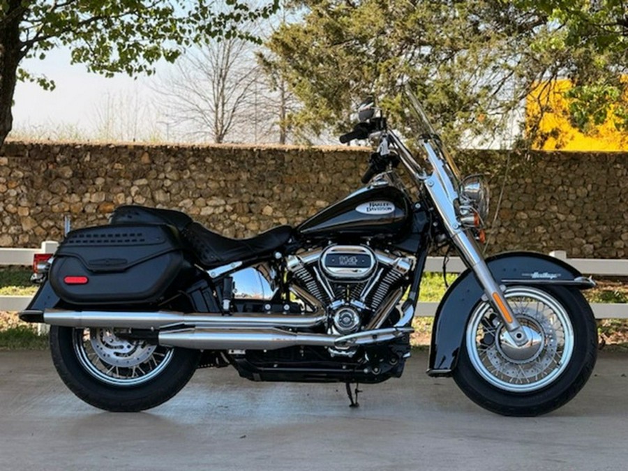 2023 Harley-Davidson FLHCS - Heritage Classic