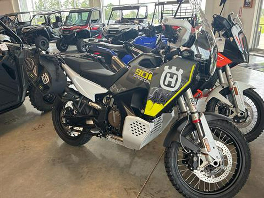 2025 Husqvarna Norden 901 Expedition