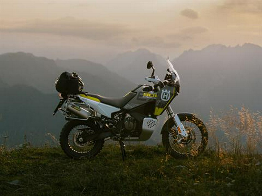 2025 Husqvarna Norden 901 Expedition