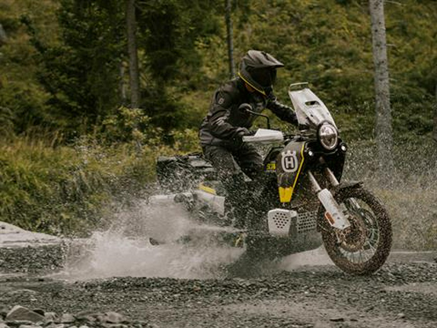 2025 Husqvarna Norden 901 Expedition