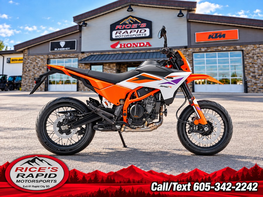 2026 KTM 390 SMC R