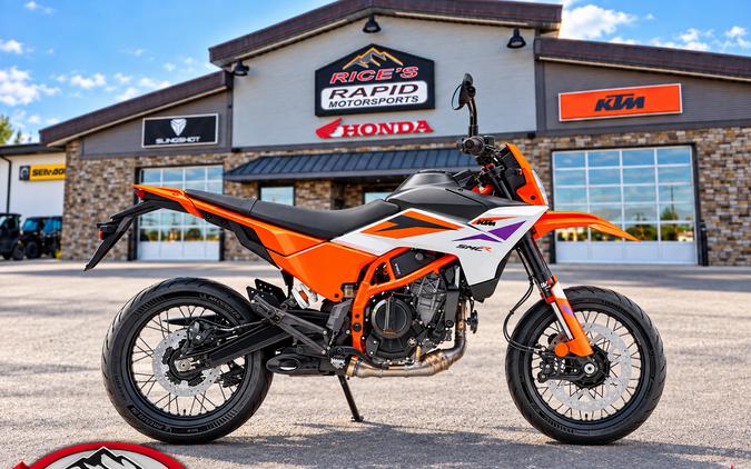 2026 KTM 390 SMC R
