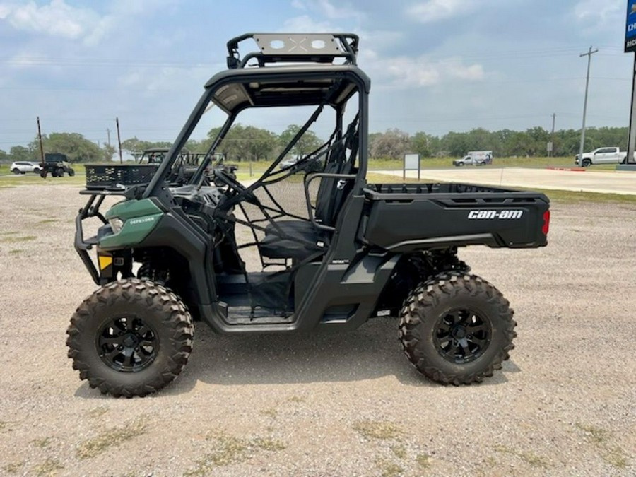 2023 Can-Am™ Defender DPS HD10