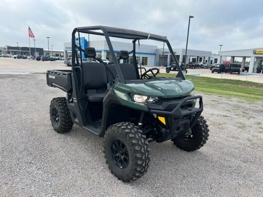 2023 Can-Am Defender DPS HD10