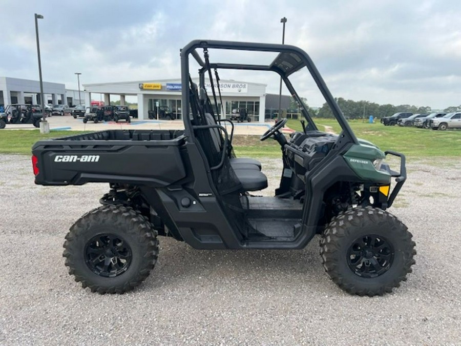 2023 Can-Am Defender DPS HD10