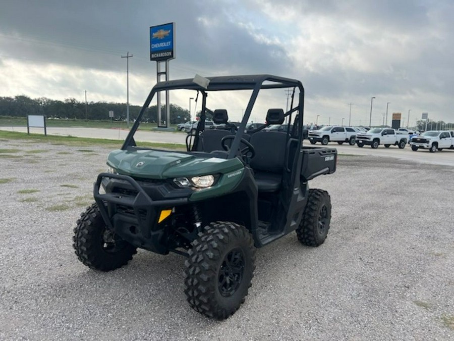 2023 Can-Am Defender DPS HD10