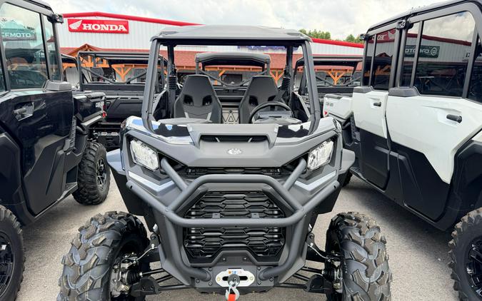 2026 Can-Am Commander XT 700