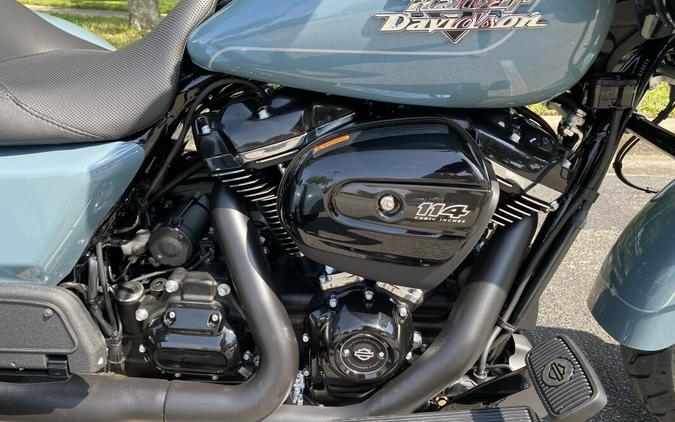 Harley-Davidson 2024 Road Glide 3