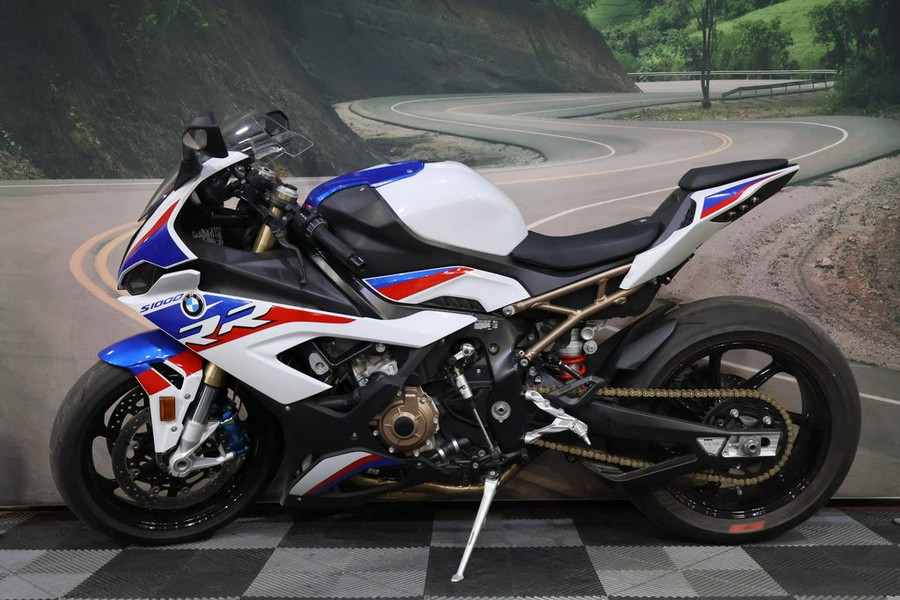 2022 BMW S 1000 RR Light White / Racing Blue / Racing Red