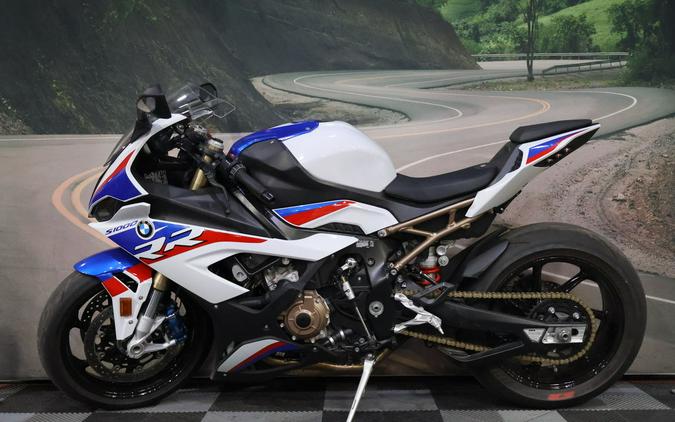 2022 BMW S 1000 RR Light White / Racing Blue / Racing Red