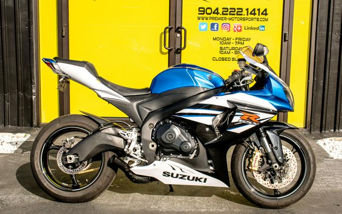 2022 suzuki gsxr 1000 white