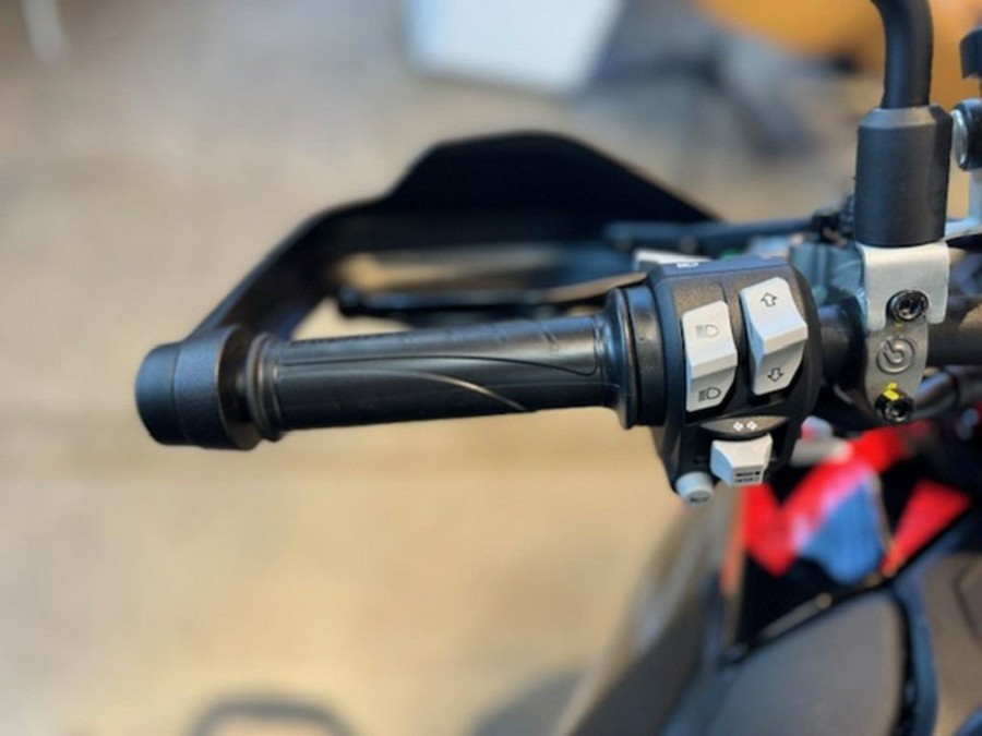 2026 Ducati Hypermotard 698 Mono RVE