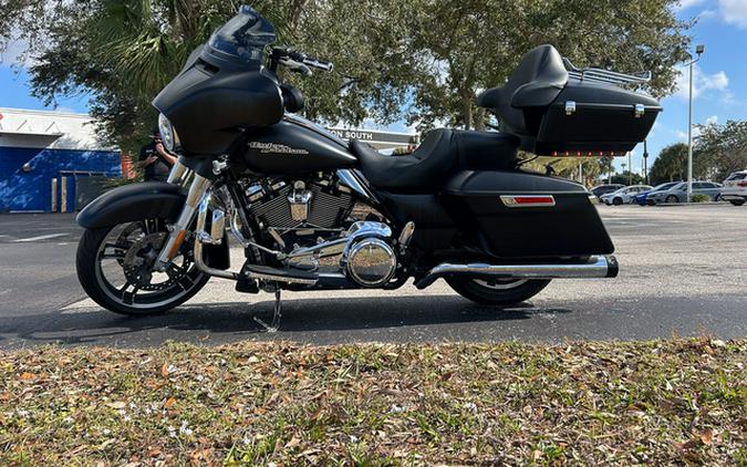 2017 Harley-Davidson FLHXS - Street Glide Special