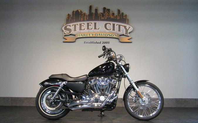 2014 Harley-Davidson® XL1200V - Sportster® Seventy-Two®