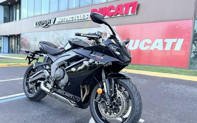 2026 Triumph Daytona 660 Sapphire Black