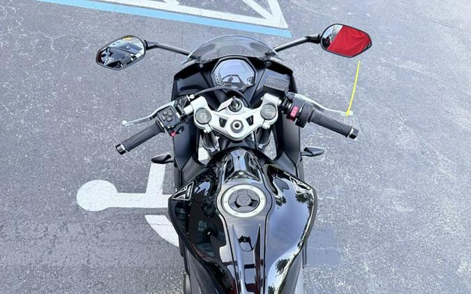 2026 Triumph Daytona 660 Sapphire Black