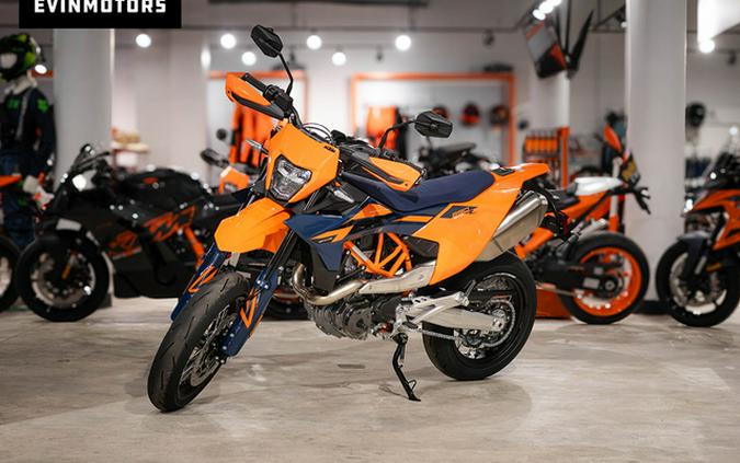 2026 KTM SMC 690 R