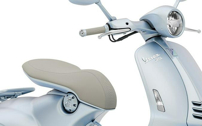2025 Vespa 946 Snake 150