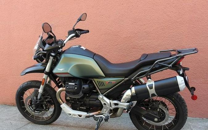 2022 Moto Guzzi V85 TT E5