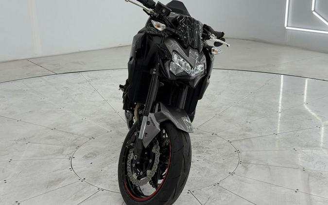 2023 Kawasaki Z900 ABS Metallic Black/Graphite Gray/Flat Black