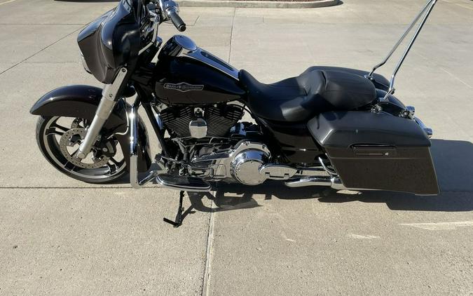 2011 Harley-Davidson® FLHX - Street Glide®