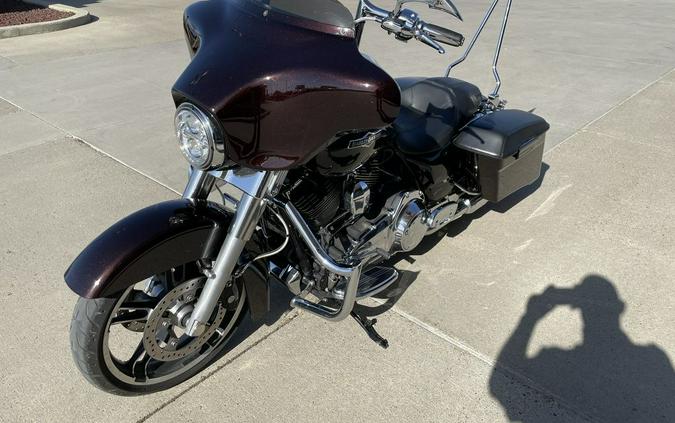 2011 Harley-Davidson® FLHX - Street Glide®