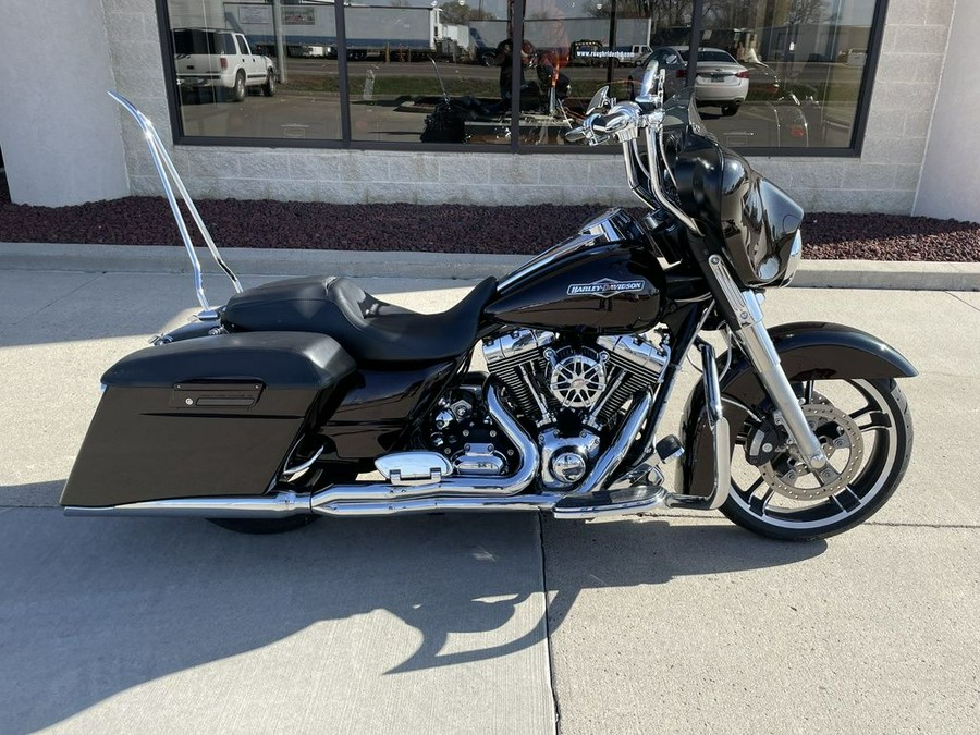 2011 Harley-Davidson® FLHX - Street Glide®