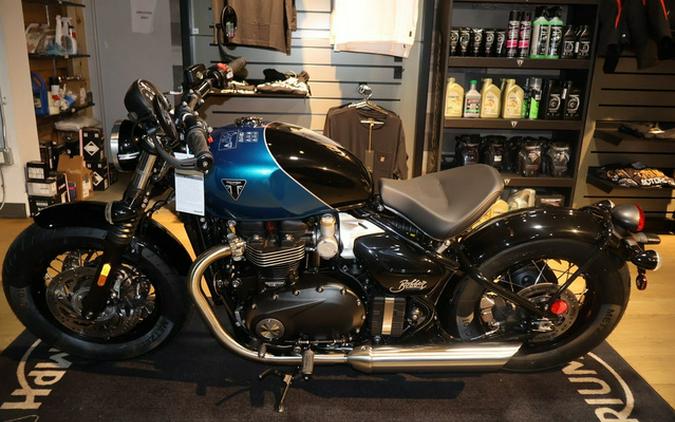 2026 Triumph Bonneville Bobber Interstellar Blue