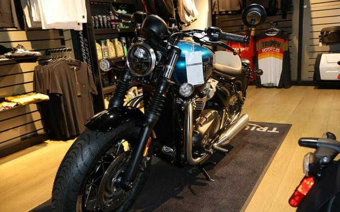 2026 Triumph Bonneville Bobber Interstellar Blue