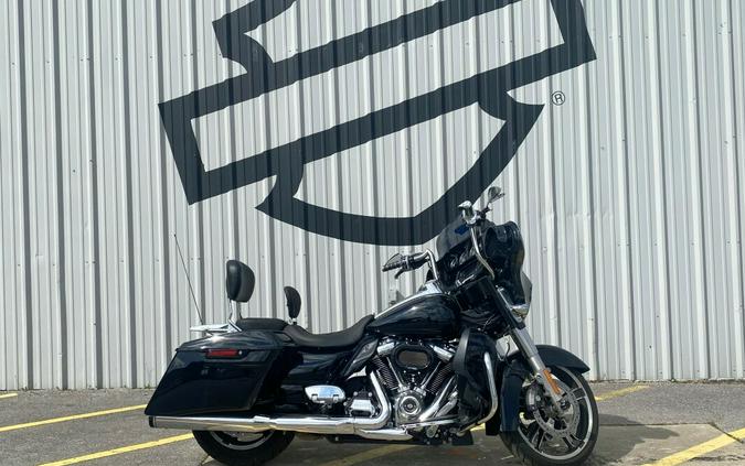 FLHXS 2017 Street Glide Special