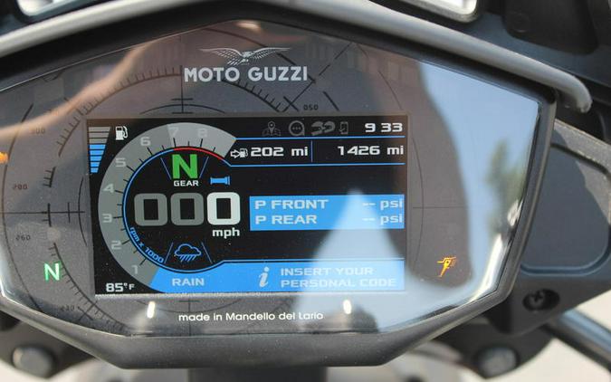 2023 Moto Guzzi V85 TT Travel