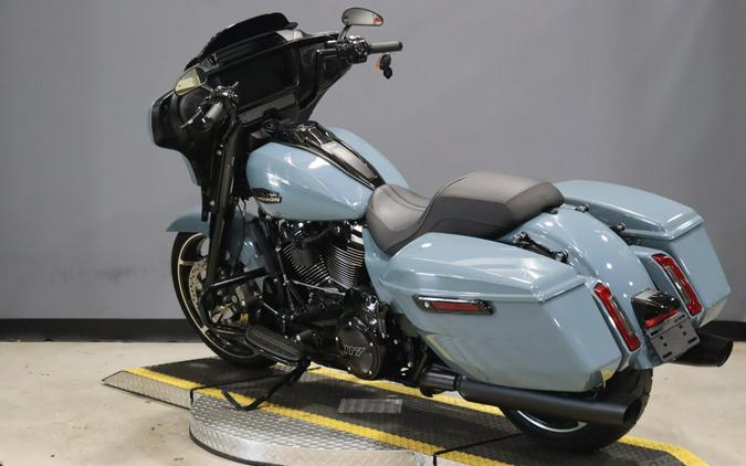 2024 Harley-Davidson Street Glide Sharkskin Blue - Black Finish