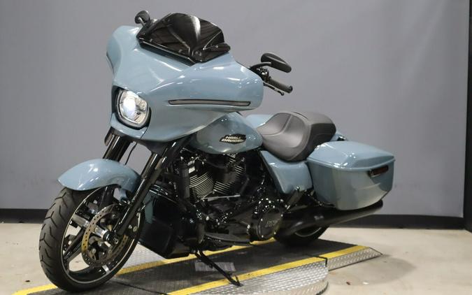 2024 Harley-Davidson Street Glide Sharkskin Blue - Black Finish